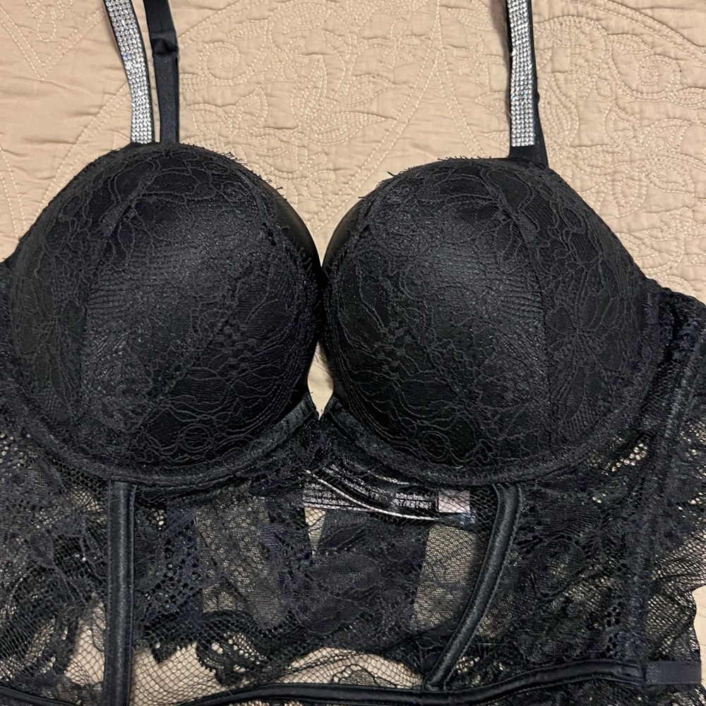 Victoria's Secret Lace Balconette/Bra lot